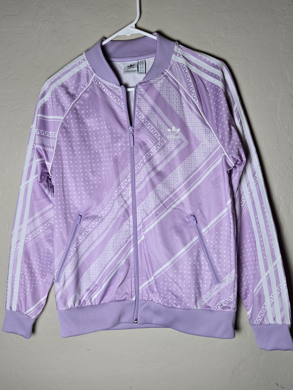 Adidas Originals Purple Glow Bandana Paisley SST Track Jacket Bomber M DV2580